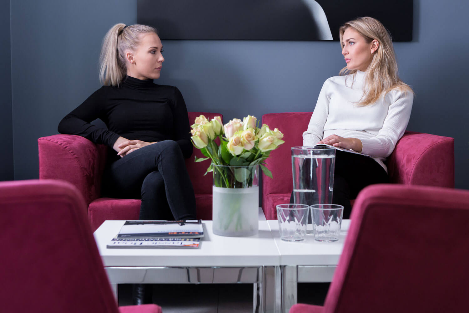 Venterommet på klinikk Haukeland | Vi tilbyr Brystforstørring